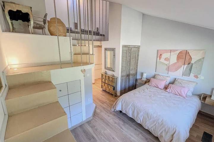 Casa en el bosque, a los pies de la Sainte-Victoire in Fuveau, Costa mediterránea (Francia)