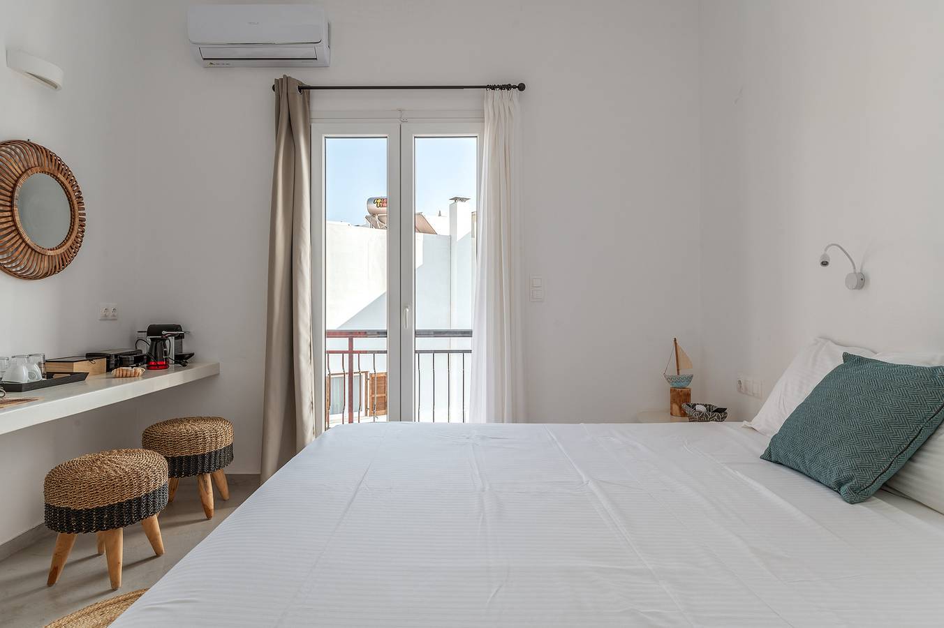 Studio entier, Studio 'Kleris 5 Tinos' avec terrasse privée, Wi-Fi et climatisation in Tinos