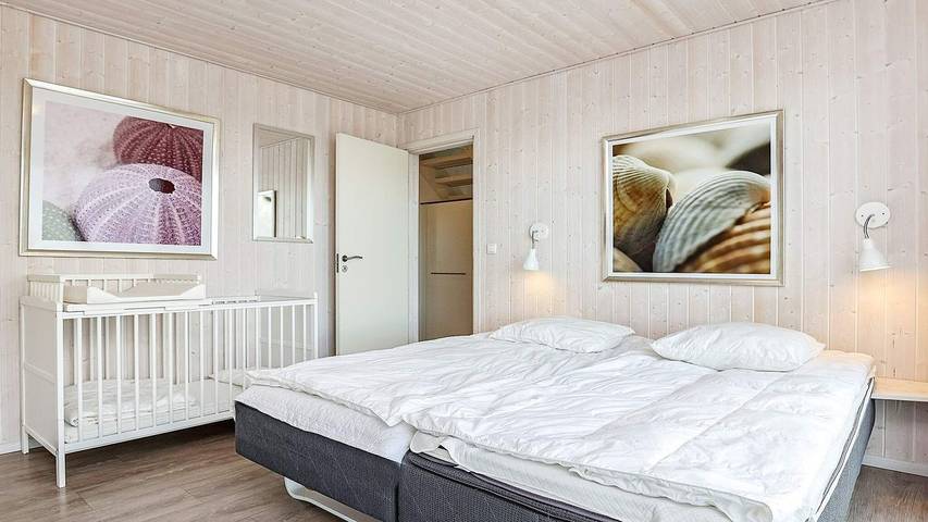 Ferienhaus für 9 Personen, mit Whirlpool und Sauna sowie Balkon an der Kieler Bucht - 4