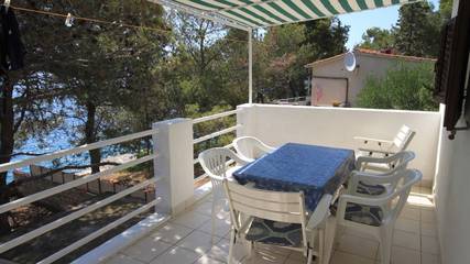 Ferienwohnung für 6 Personen, mit Terrasse auf Dugi Otok