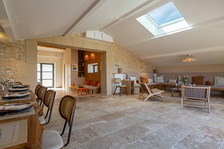 Ferienhaus 'L'échappée Céleste' mit Bergblick, Wlan und Klimaanlage in La Roche-sur-Grane, Die und Umgebung