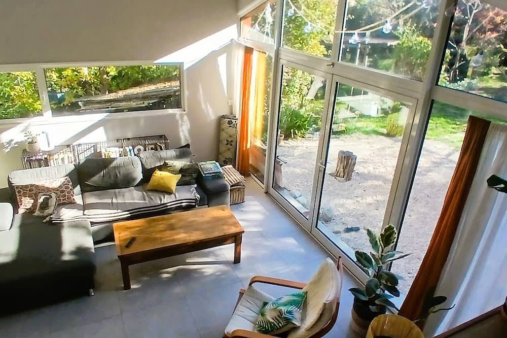 Atypical house in a green setting only 20 minutes from Nice in Contes, Nizza Region