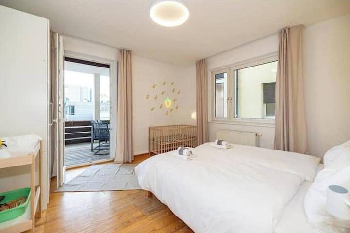 Ganze Wohnung, Ferienwohnung mit Terrasse in Würzburg, Fränkisches Weinland