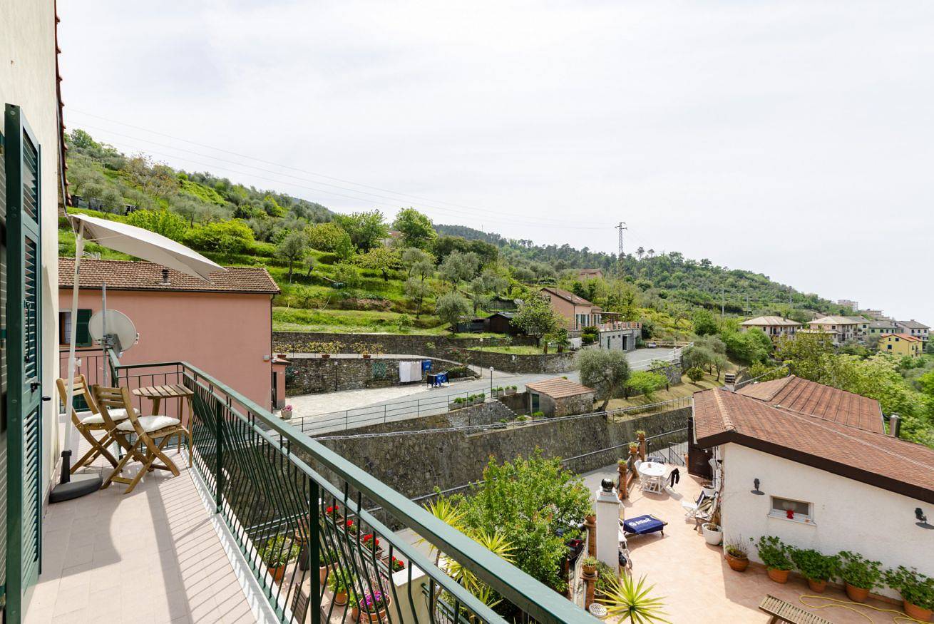 Ganze Wohnung, Ferienwohnung für 6 Personen mit Balkon/Terrasse in Moneglia, Riviera di Levante