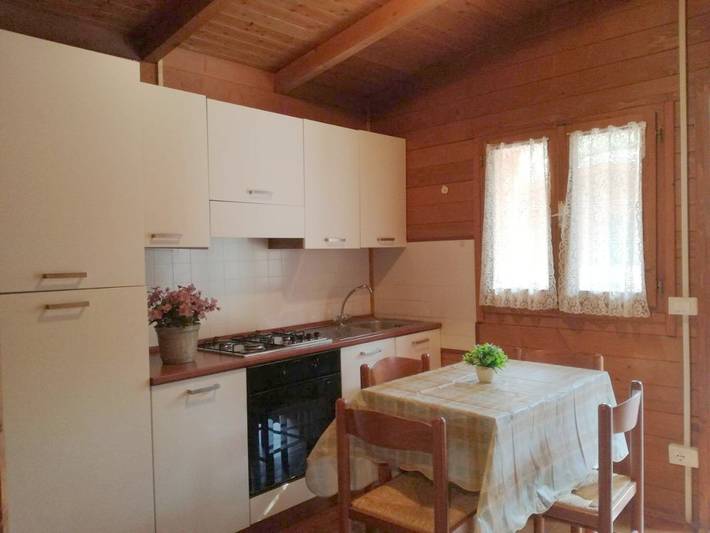 Camping per 4 persone, con Terrazza e Giardino a Massa