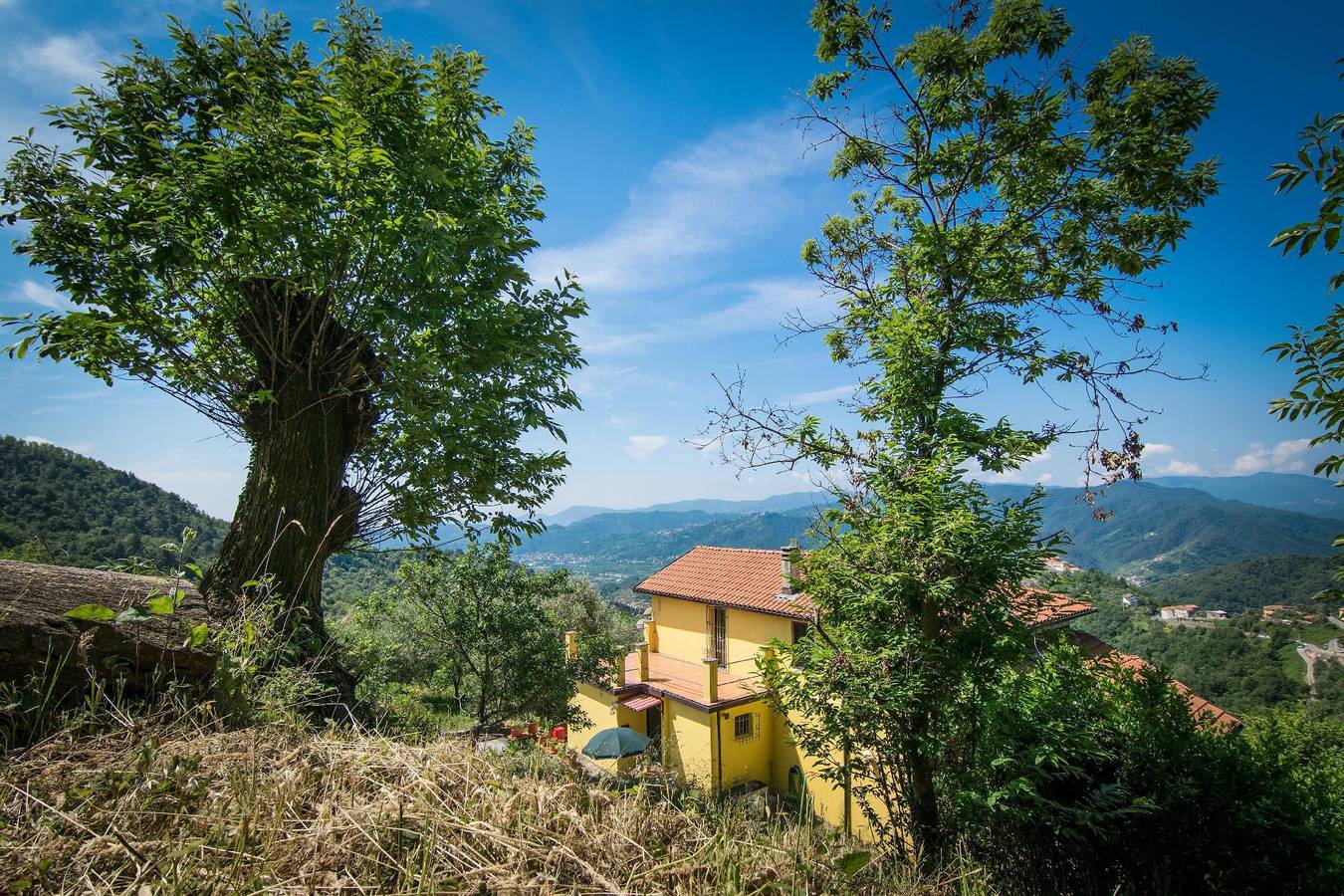 Idyllically situated holiday home with roof terrace in Podenzana, Val di Magra