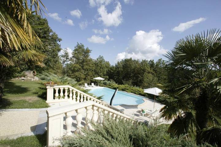 Location de vacances pour 2 personnes, avec piscine et jardin à Tursac - 3