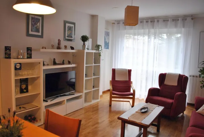 Apartamento de vacaciones para 8 personas, con jardín y vistas - 1