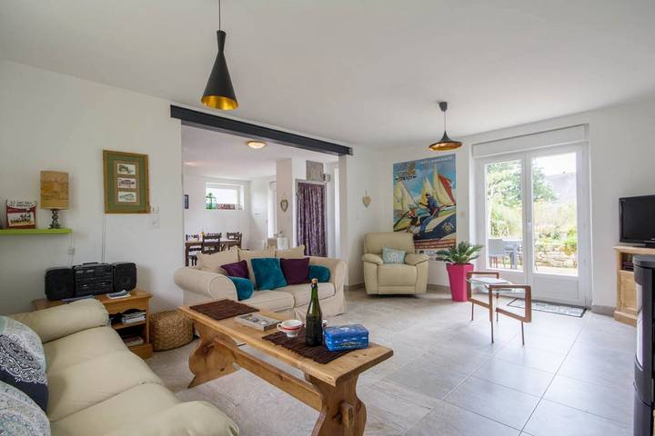 Gîte pour 5 personnes, avec terrasse et jardin à Plougoumelen - 4