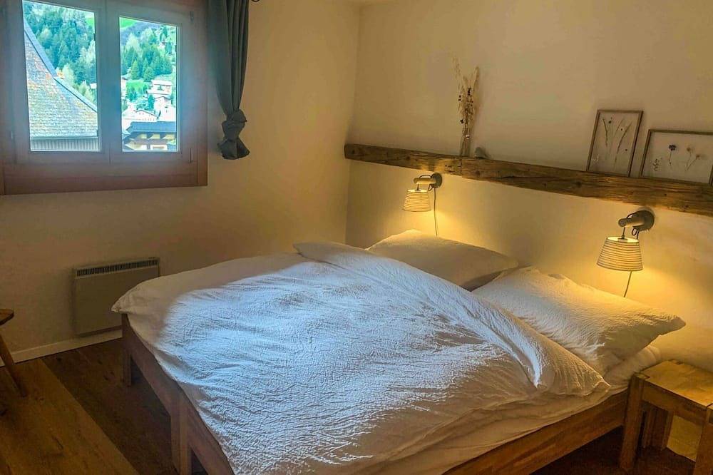 Ganze Wohnung, Mit Blick in die Berge in Bivio (Graubünden), Surses