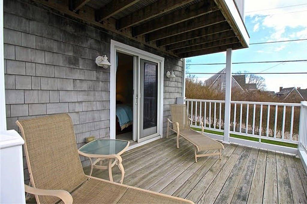 Luxuriöses Strandhaus in Easton Point. Meerblick, 2 Master Brs, alles zu Fuß in Middletown, Newport County