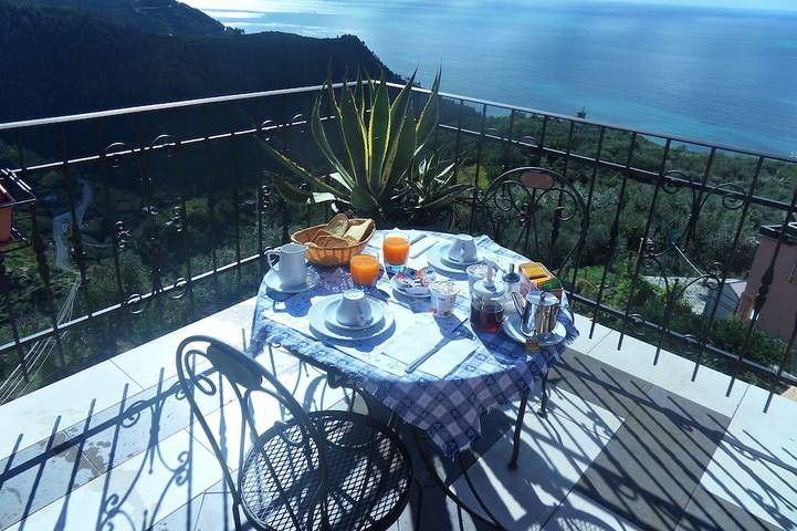 Chambre d’hôte pour 16 personnes à Manarola
