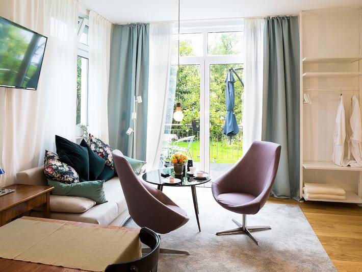 Apartamento para 4 personas, con jardín y balcón en Reutlingen