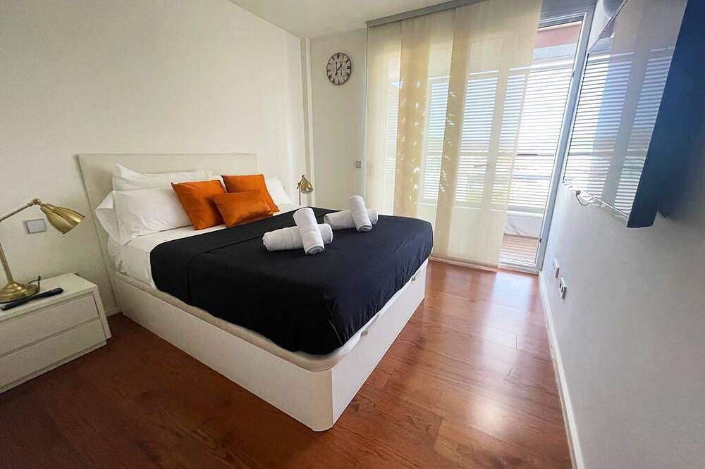 Entire apartment, Jacuzzi Apartment Marina Botafoch Ibiza in Talamanca, Ibiza (Municipality)