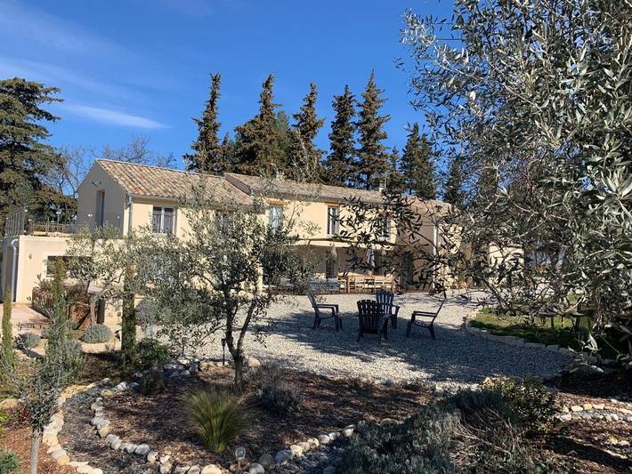 Location de vacances pour 10 personnes, avec jacuzzi ainsi que jardin et piscine à Mirabel-aux-Baronnies - 4