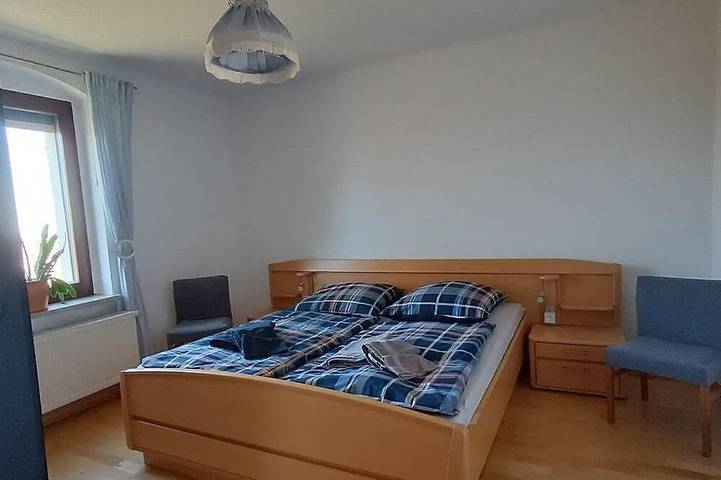 Ferienwohnung für 4 Personen, mit Terrasse in Lauter-Bernsbach - 2