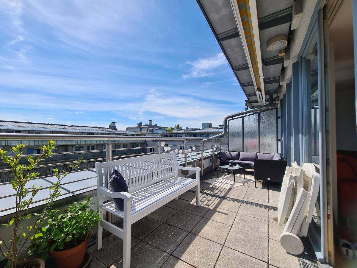 Ganze Wohnung, Ridler! Theresienwiese Oktoberfest, parking & rooftop terraces 2 room in München Schwanthalerhöhe, München