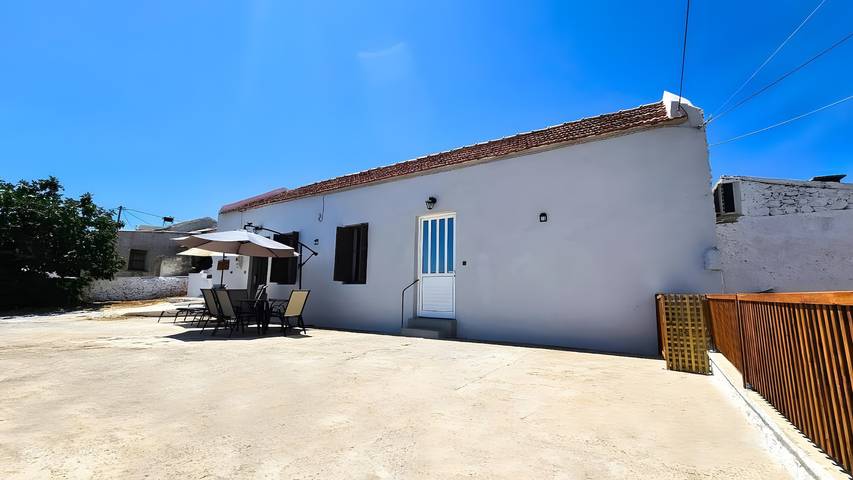 Ferienwohnung für 5 Personen, mit Balkon in Chania - 2