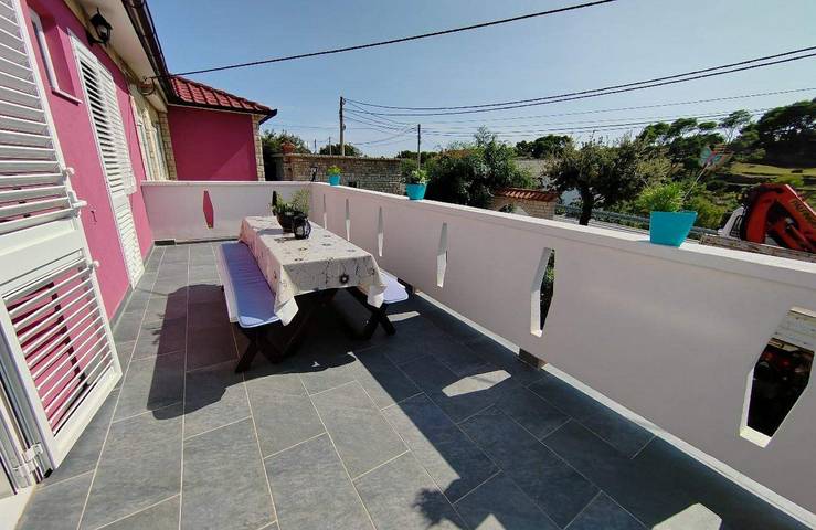 Ferienwohnung für 8 Personen, mit Balkon/Terrasse