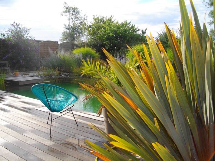 Gîte pour 2 personnes, avec jardin ainsi que terrasse et piscine à La Fresnais