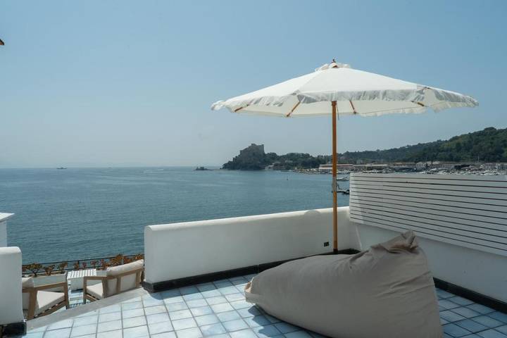 Appartamento per 2 persone, con Idromassaggio e Terrazza nonché Panorama a Baiae