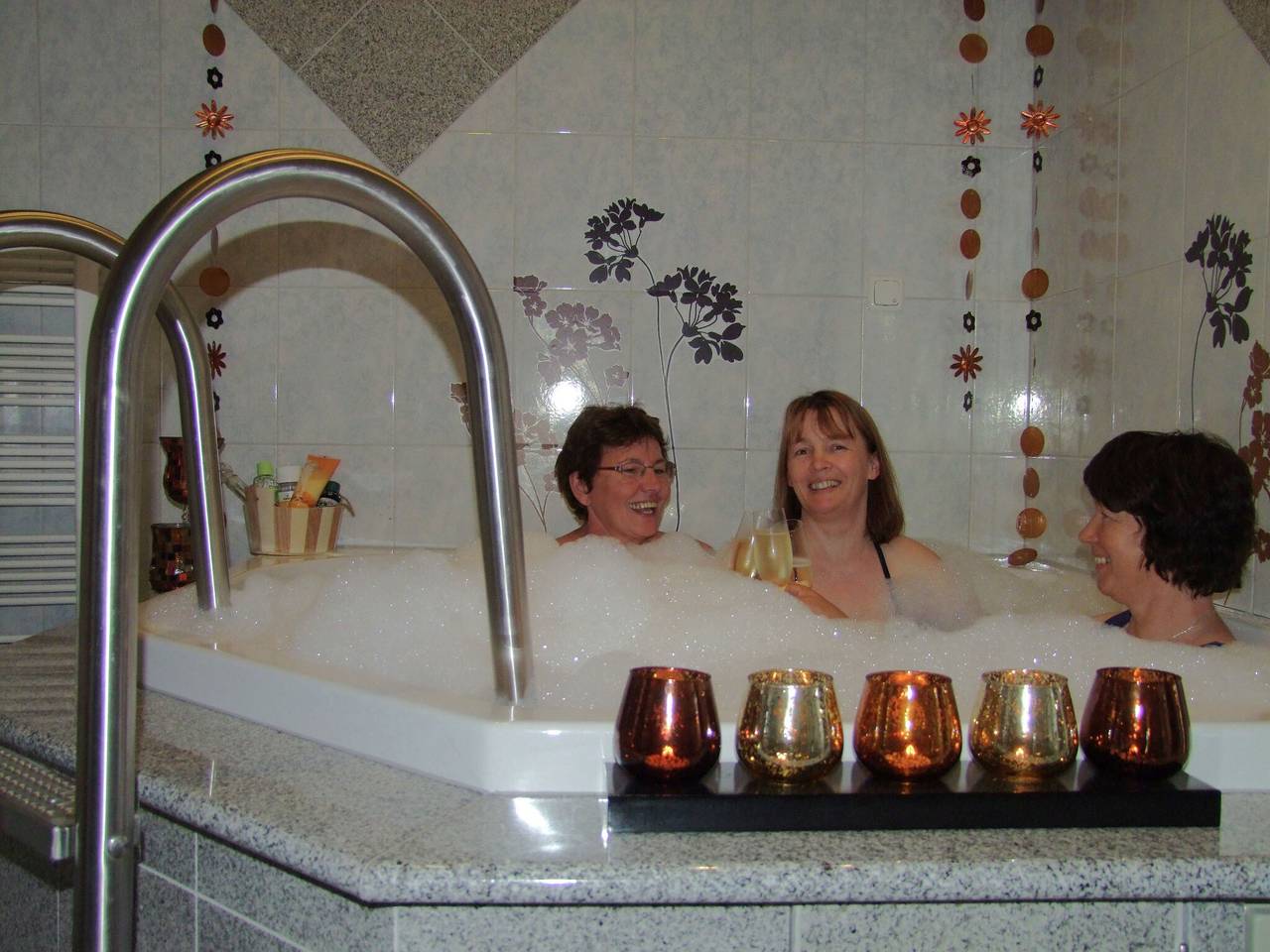 Ganze Wohnung, Geräumige Ferienwohnung in Stocking in Waldnähe in Waldkirchen, Ostbayern