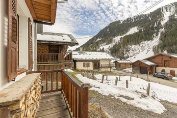 Lodge for 8 People in Hauteluce, Savoie, Photo 1