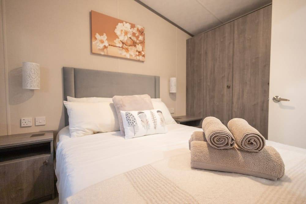 Sandpiper - a new, pet friendly property on Sandhills Holiday Park. in Mudeford, Christchurch
