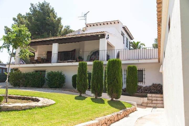 Casa rural para 8 personas, con vistas además de piscina y balcón en Moraira - 3
