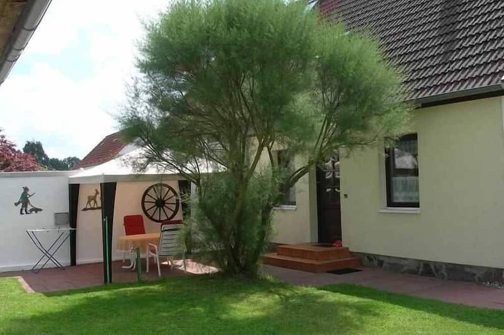 Entire apartment, Vacation Apartment in Strasen (25322) - Vacation Apartment in Strasen (25322) in Strasen, Wesenberg