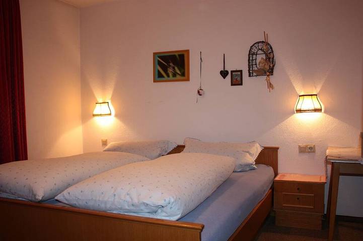 Apartamento entero, Apartment in Central location in Ramsau for *1 - 6 persons* 2x double room*1x couch*2 x shower/Wc* in Ramsau im Zillertal, Bezirk Schwaz