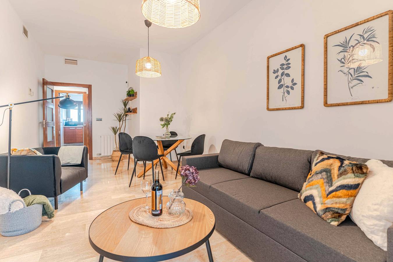 Apartamento inteiro, Apartamento 'Calle San Isidro, 59' com Varanda, Wi-Fi e Ar Condicionado in Granada, Granada Província