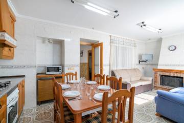 Holiday Rental for 8 People in Alicante, Costa Blanca, Photo 2
