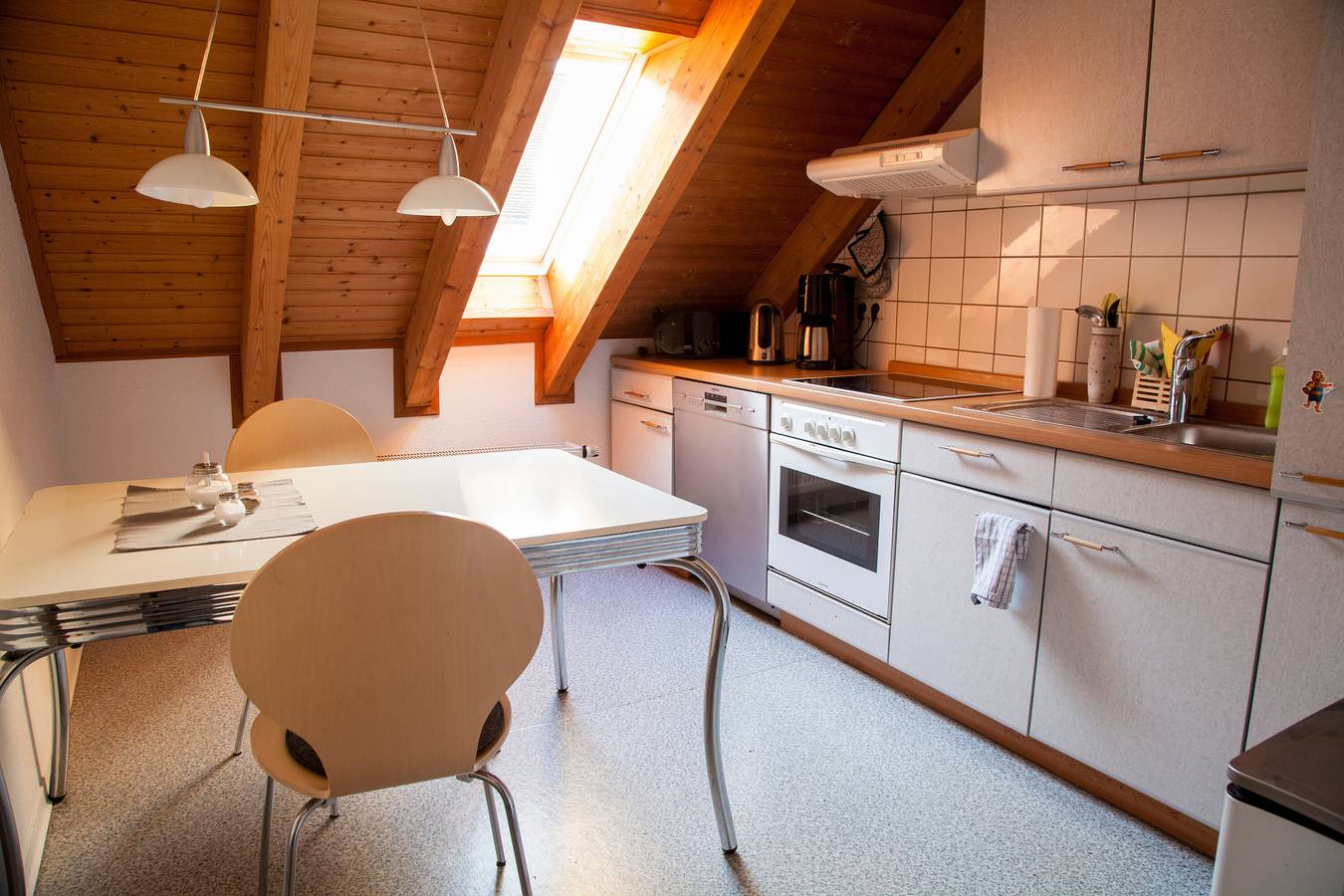 Apartamento entero, Apartamento 'Kastanie' con Jardín Privado, Balcón y Wi-Fi in Halle (Sajonia-Anhalt), Saale-Unstrut