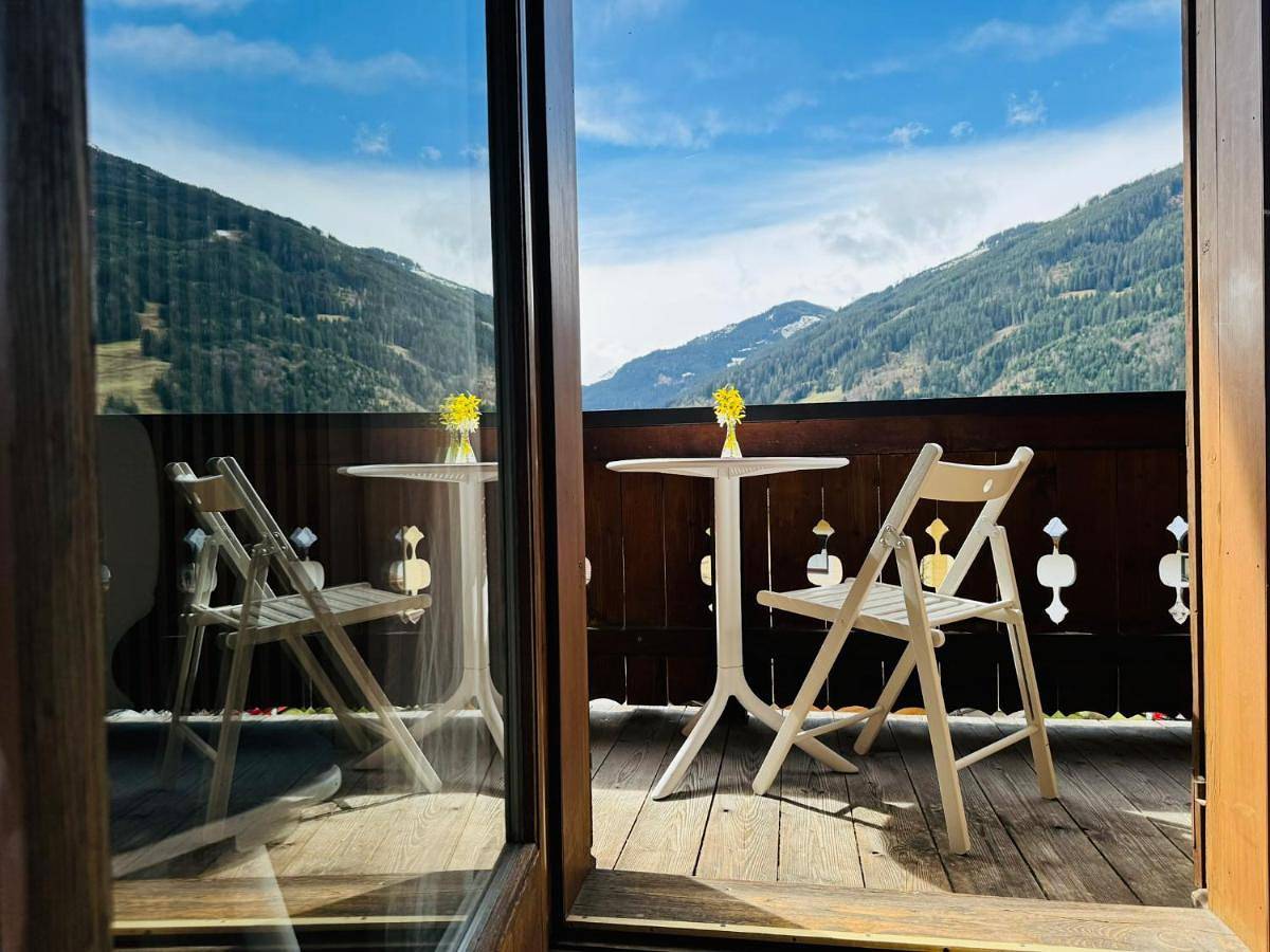 Chalet Franzi - Ruhiges Chalet mit Bergblick, Garten und gratis Eintritt ins Solarbad in Dorfgastein, Ski Amadé