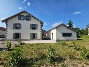 Gîte pour 8 personnes, avec sauna ainsi que jacuzzi et jardin, animaux acceptés à Vagney