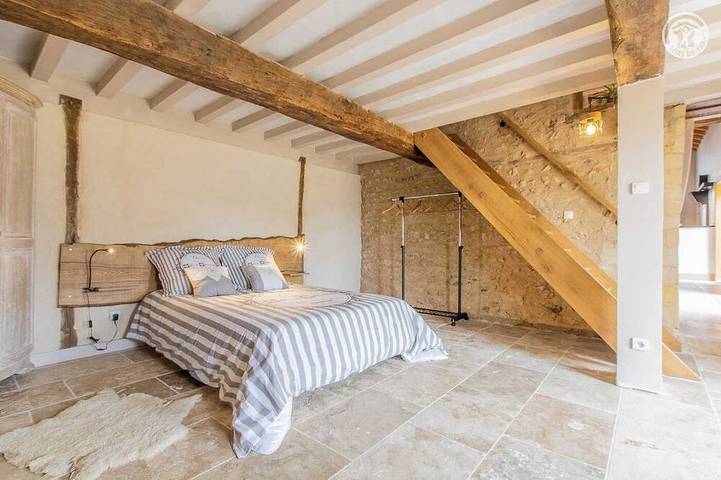 Location de vacances pour 4 personnes, avec jardin dans Semur-en-Brionnais - 2