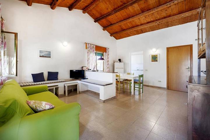 Location de vacances pour 5 personnes, avec vue et jardin, adapté aux familles à Sampieri - 4