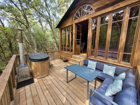 Gîte pour 2 personnes, avec vue ainsi que jardin et terrasse à Cazilhac - 3