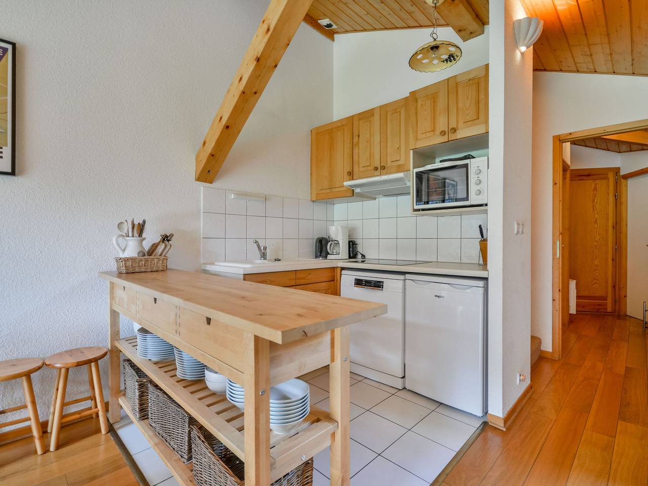 Appartement entier, Appartement cosy à 400m du centre, proche pistes, balcon, parking, 6 pers, linge inclus in Morzine, Les Portes du Soleil