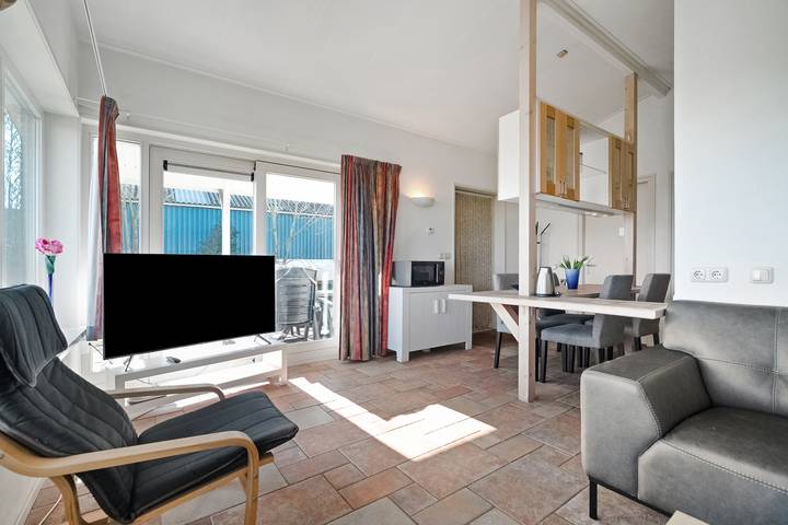 Glamping voor 4 personen, met terras en balkon/terras in Callantsoog