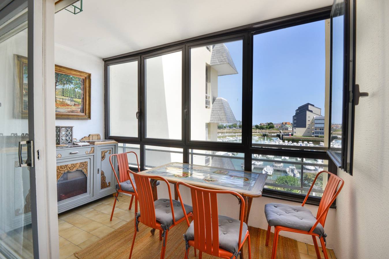 Appartement entier, Le Balcon sur Juno - A 10min à pied de la plage in Courseulles-sur-Mer, Région de Caen