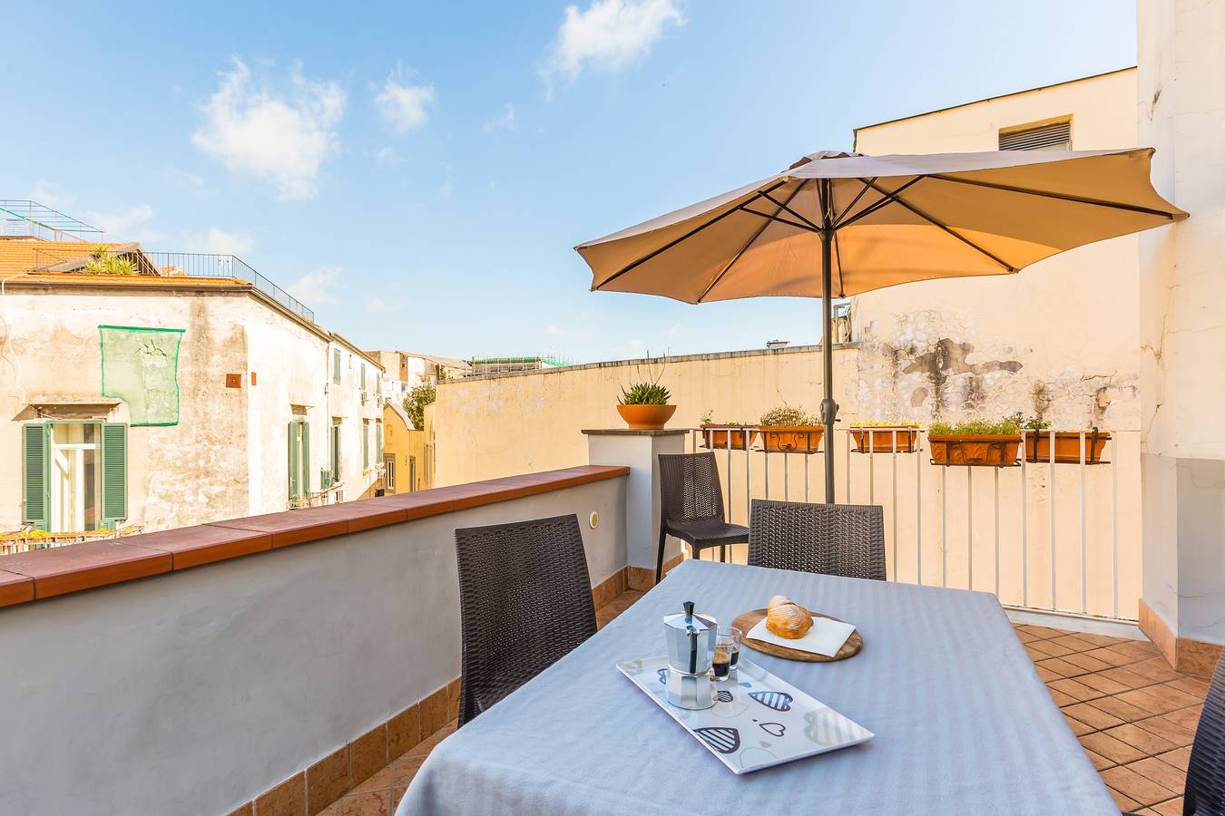 Holiday Rental for 6 People in Naples, Tyrrhenian Coast Campania