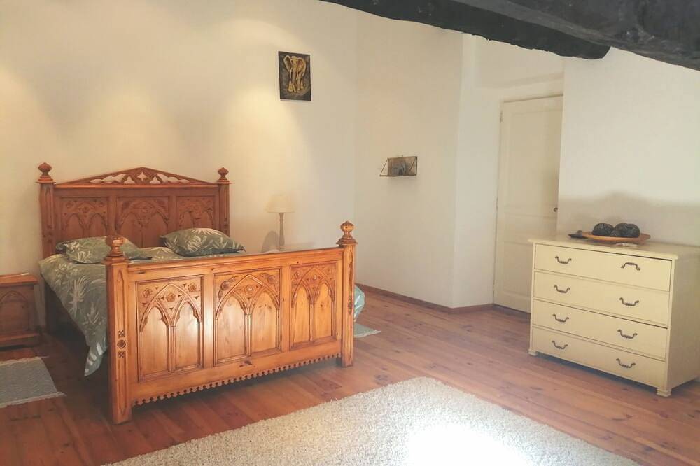 Gîte 4 à 6 Personnes Avec Piscine Avec vue sur la Montagne et la Riviere in Arles-sur-Tech, Céret region