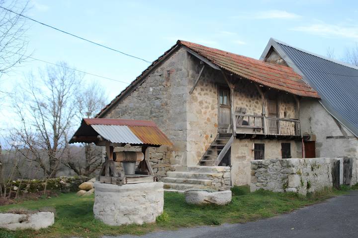 Maison de vacances pour 6 personnes, avec vue sur le lac et jardin, animaux acceptés dans le Cantal - 2