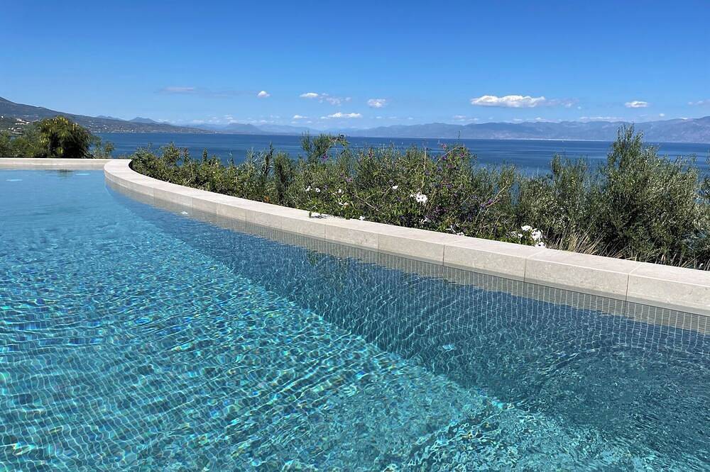 Luxury Villa with Private Swimming Pool & Sea View in Koroni, Messenien