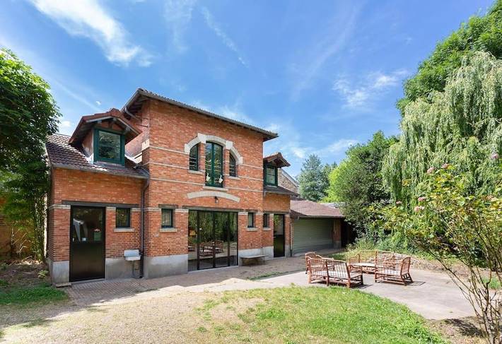 Location de vacances pour 4 personnes, avec jardin ainsi que vue et terrasse à Groslay