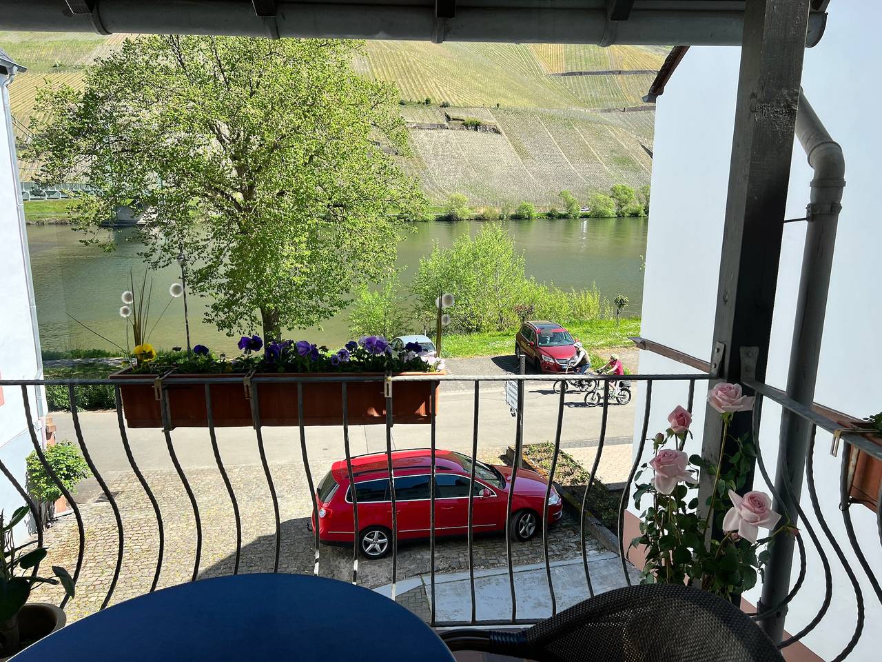 Ganze Wohnung, Apartment „Ferienwohnung 2“ mit Bergblick, Gemeinschaftsterrasse und Wlan in Wehlen (Rheinland-Pfalz), Bernkastel-Kues
