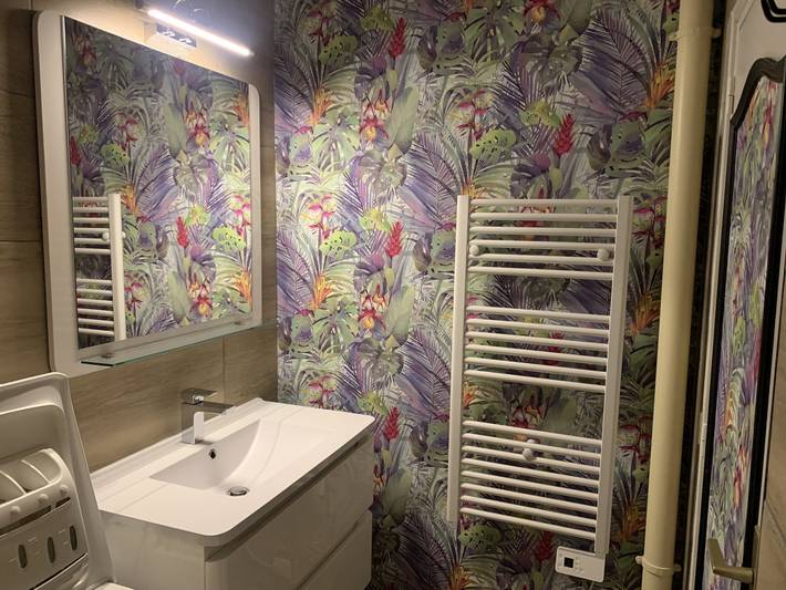 Apartamento entero, Luminoso T2 con Wi-Fi y lavadora, centro de La Roche-Posay in La Roche-Posay, Vienne