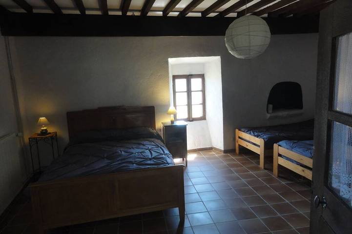 Location de vacances pour 8 personnes, avec jardin à Saint-Étienne-de-Serre - 3